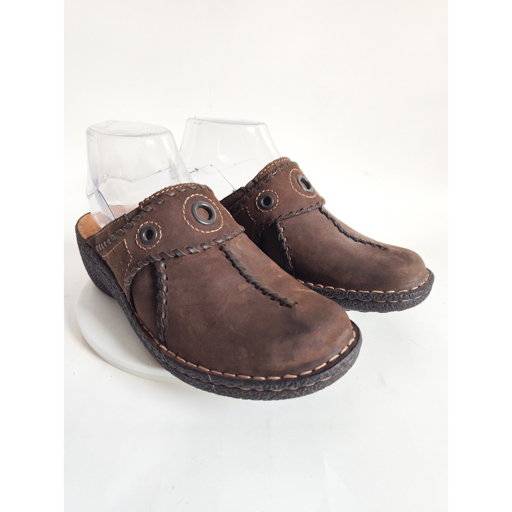 Clarks Artisan Mules 6.5 Wide Brown Leather Boho Stitch Grommet Comfort Slip On